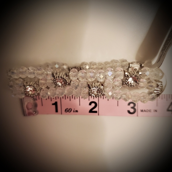๐บ 3/25 clear beaded rhinestone bracelet - Picture 8 of 9